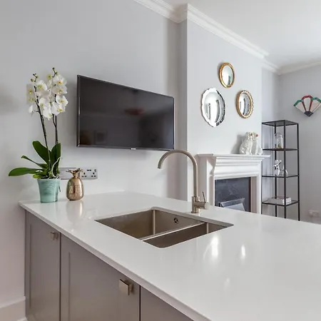 Apartment The Lempicka 2 Bedroom Flat And Garden In Notting Hill London