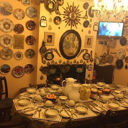 Bed & Breakfast Albany 2*