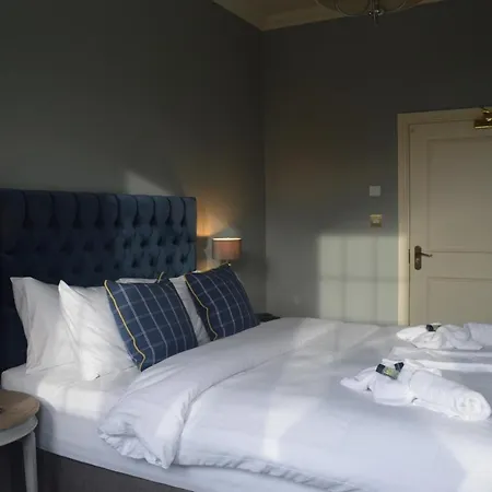 The Royal Oak 3* Woodford