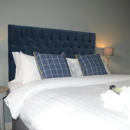 The Royal Oak 3*