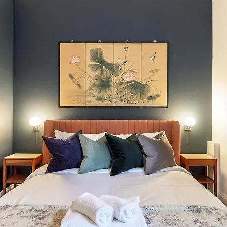 The Lempicka 2 Bedroom Flat And Garden In Notting Hill Apartment