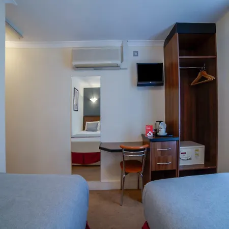 Elysee Hyde Park Hotel