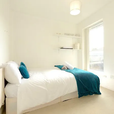Excel Waterfront Apartments * London