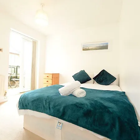 Apartment Excel Waterfront Apartments London