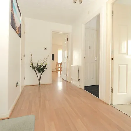 Excel Waterfront Apartments Apartment