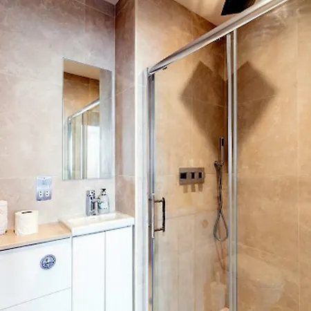 Apartment Chancery Lane