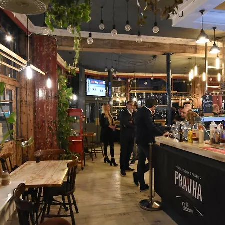 New Market Ale House 2*