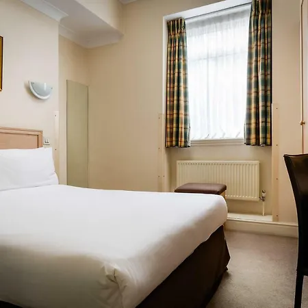 Henry Viii 4* London