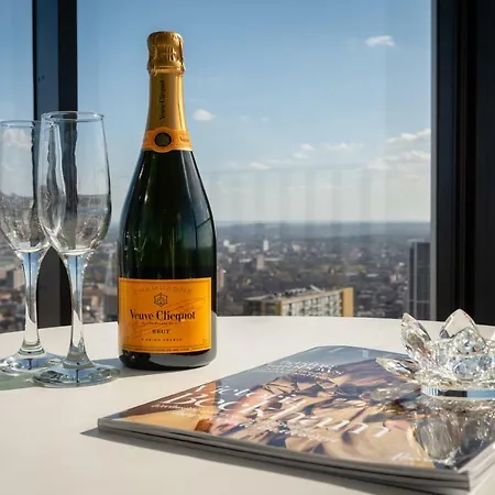 36th Floor Semi Penthouse London