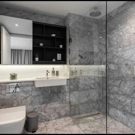 Apartment 36th Floor Semi Penthouse London