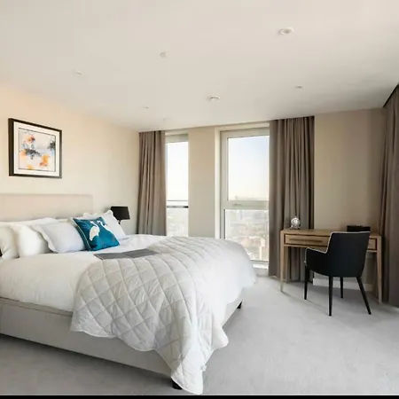 Apartment 36th Floor Semi Penthouse *