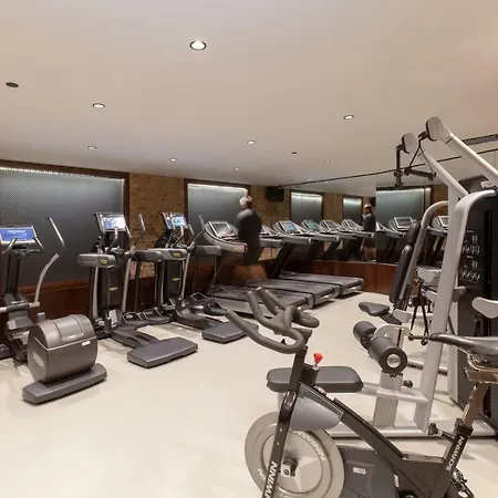 Taj 51 Buckingham Gate And Residences 5*