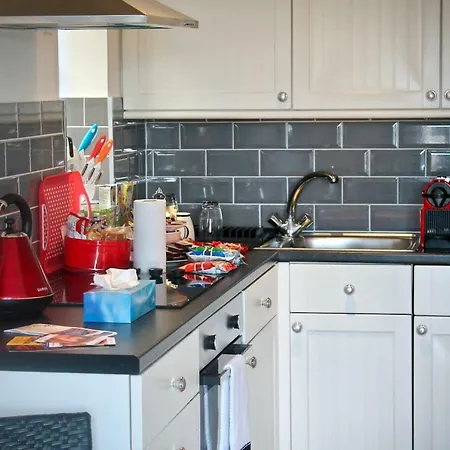 Tobacco Dock Studio Apartment London