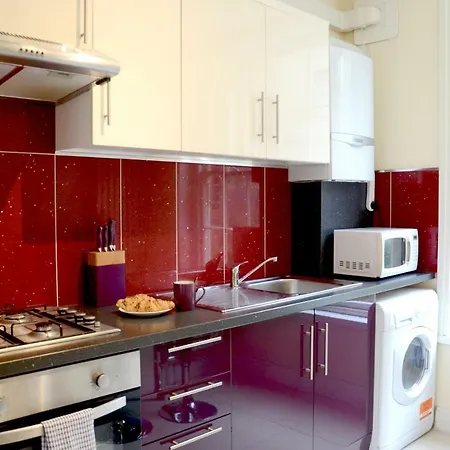 Oyo Kings Cross-st Pancras Garden 4 Bedroom