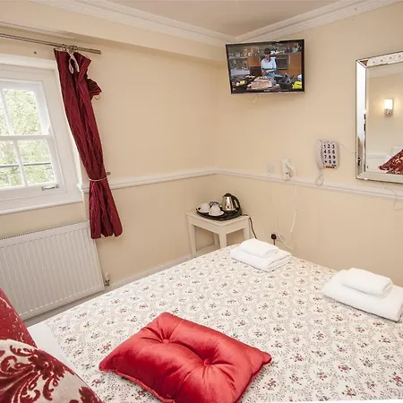 Classic Hyde Park Hotel 2*