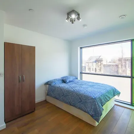Yeoman Court Homestay London