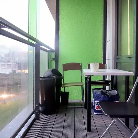 Yeoman Court * London