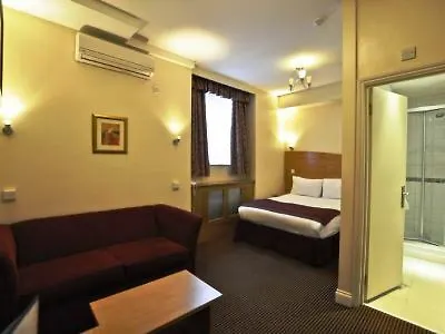 Hotel Brunel London