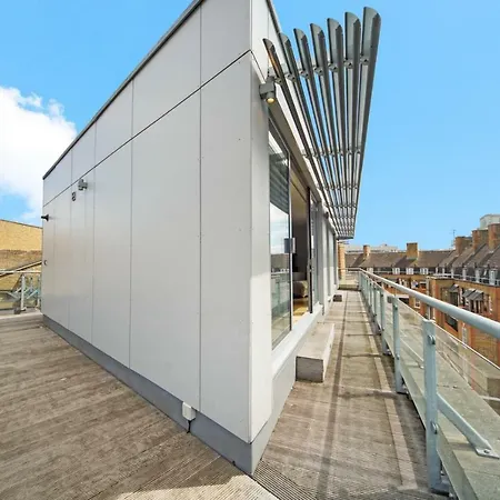 2 Bed Executive Penthouse Near Liverpool Street Free Wifi By Aparts Apartament Londyn