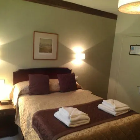 Hotel The Kings Head 4*