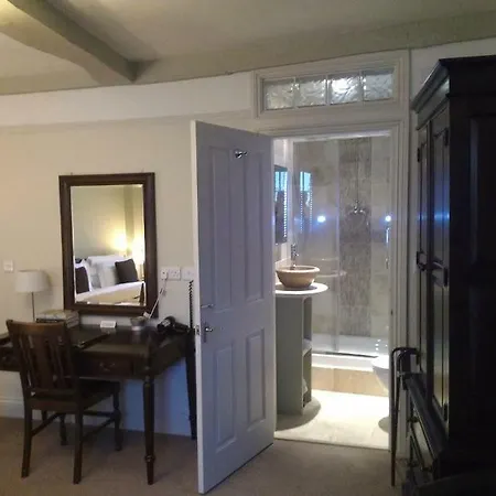 Hotel The Kings Head 4*