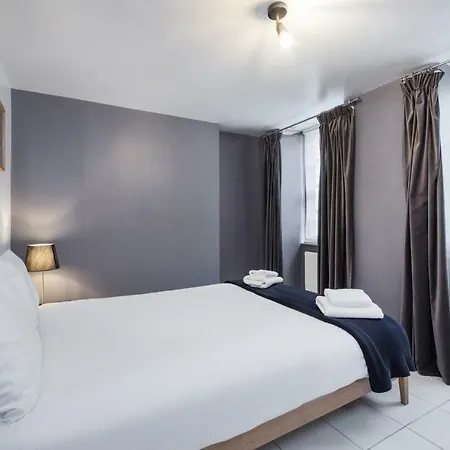 Goodge Place Duplex Apartment *