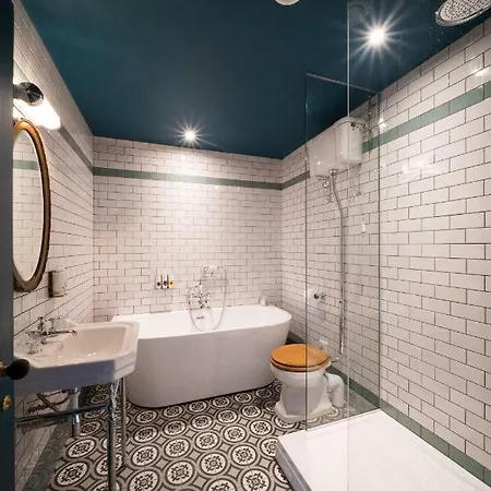 Aragon House 2* Лондон