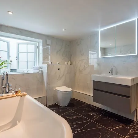 בית נופש Beautiful Chiswick With Garden *