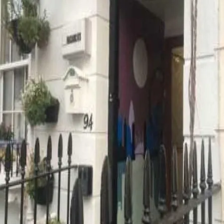 Surtees Guest house 2*