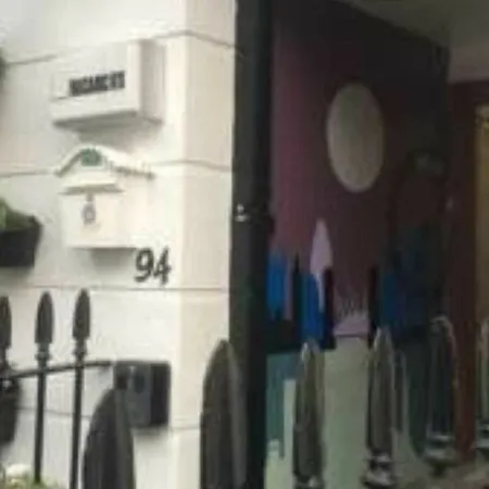 Guest house Surtees 2*