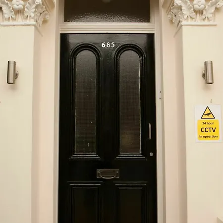 Clapham 4*