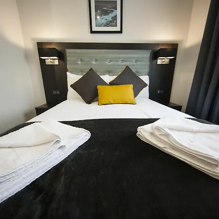St George's Victoria 3* London