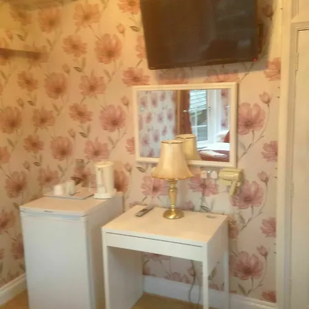 The Bridge House Pensjonat 2*