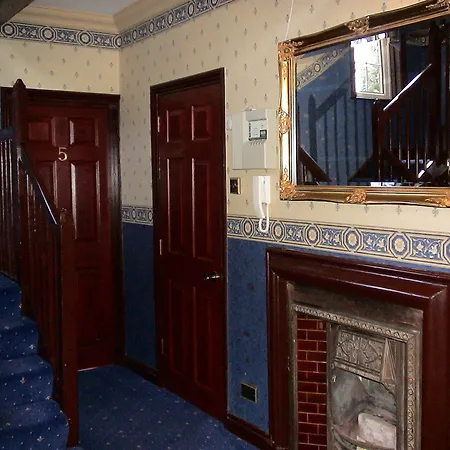 The Bridge House 2*