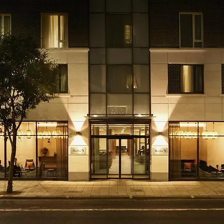 Marlin Waterloo Hotel 4*