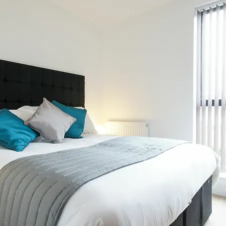 Andora London