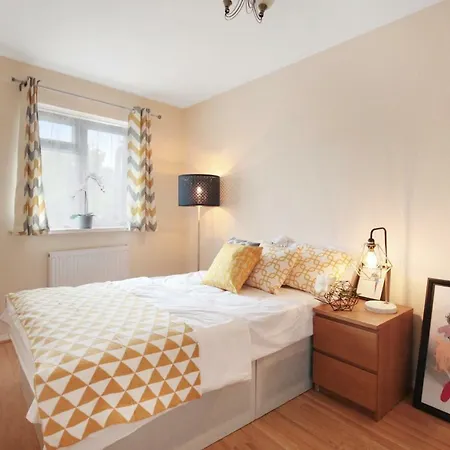 Charming In The Heart Of Chiswick Affittacamere *