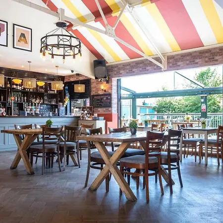 Grand Junction Arms 3* London