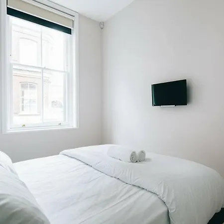 Hausd - Clerkenwell London