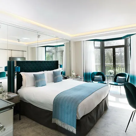 Otel The Athenaeum & Residences