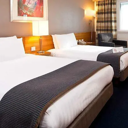 Leonardo London Heathrow Airport 4*