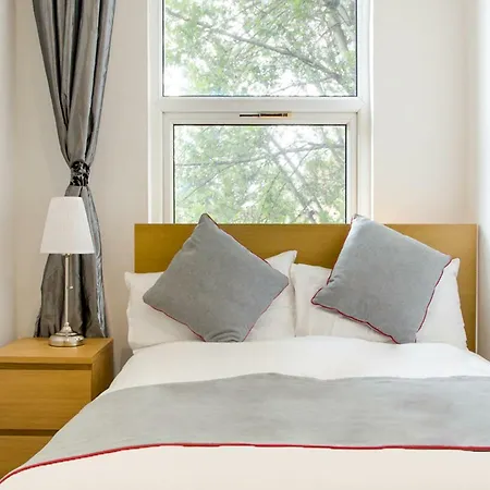 Hotel The Broadway - London Heathrow 2*