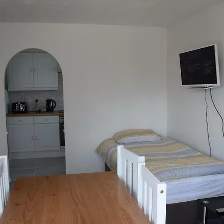1 Bedroom Ponders End דירה לונדון