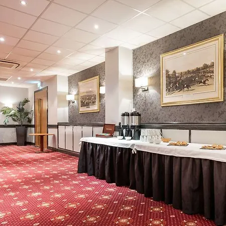 Clarion Park Hotel 4*