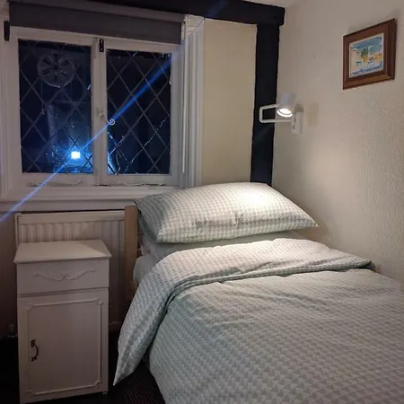 The Kings Head Guest house *