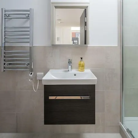 Apartment Modern City - Victoria Line