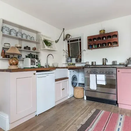 Hampstead Haven 1br Flat דירה *