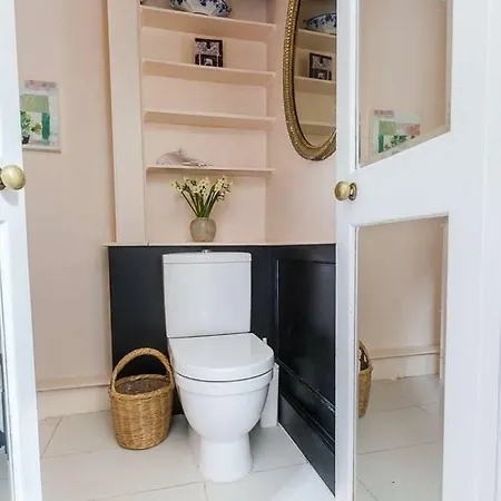 דירה Hampstead Haven 1br Flat *