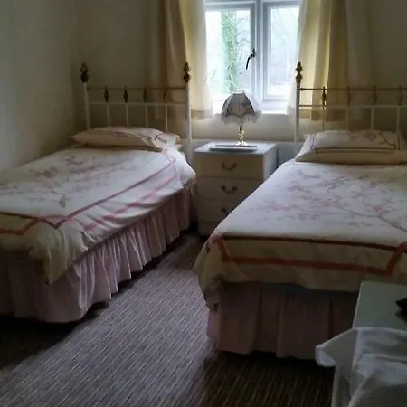 Oaklands Bed & Breakfast *