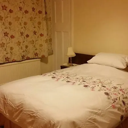 Oaklands Uxbridge
